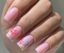 Tulip Nail Bar: Маникюр, педикюр и оформление бровей  - всё для вашего идеального образа
