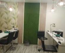 Tulip Nail Bar: Маникюр, педикюр и оформление бровей  - всё для вашего идеального образа