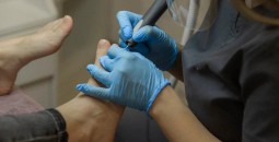 Профессиональные услуги для красоты и здоровья ваших рук и ног!